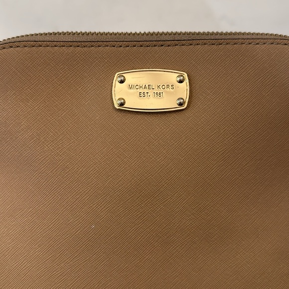 Michael Kors Beige Crossbody Bag - Picture 3 of 15